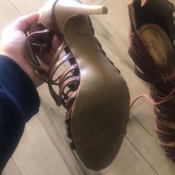 Rampage lace up heels with zipper in the back - Picture 4 of 5